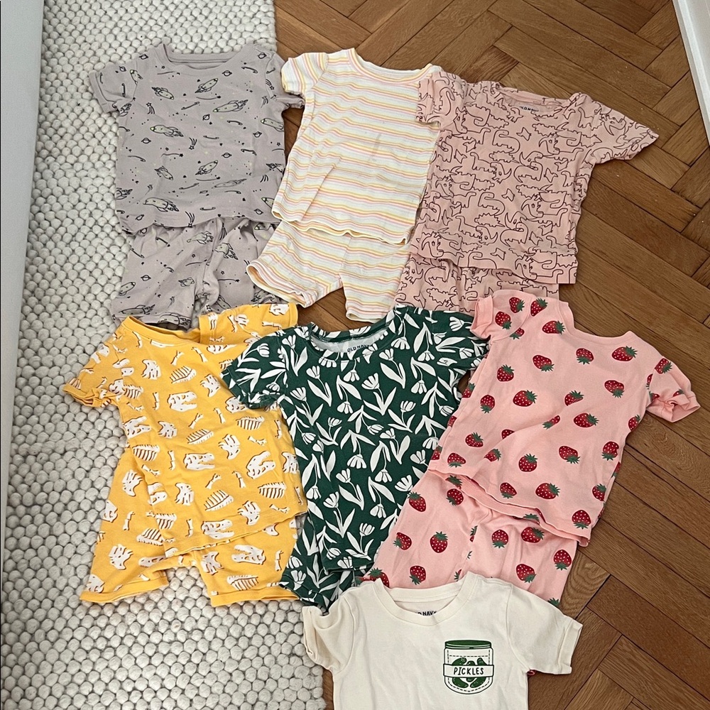 Old Navy Kids Pajama Sets (7 total) Size 4T